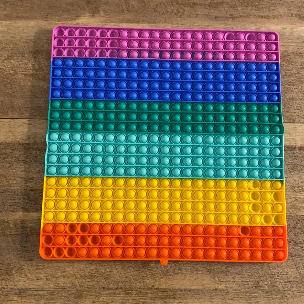 441 Pop It Mat ~ Excellent Condition